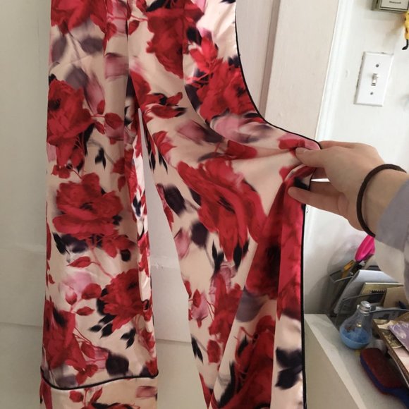 Victoria Secret Wide Leg Satin Floral Pyjama Pants - Picture 2 of 4